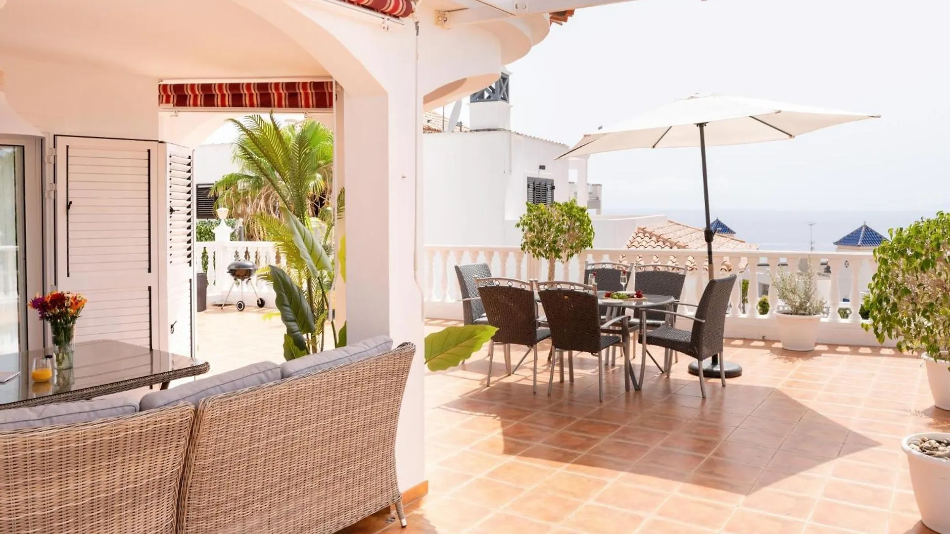 Casa de Férias Enchanting Villa Portocervo Costa Adeje  Espanha