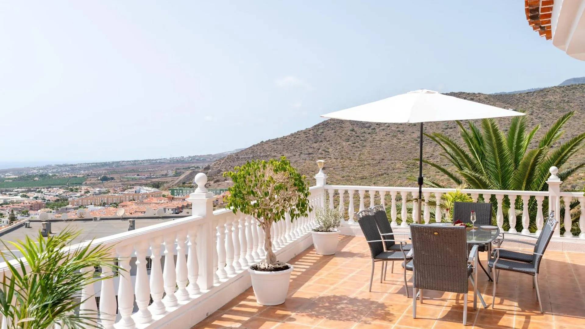 Enchanting Villa Portocervo Costa Adeje  Španělsko