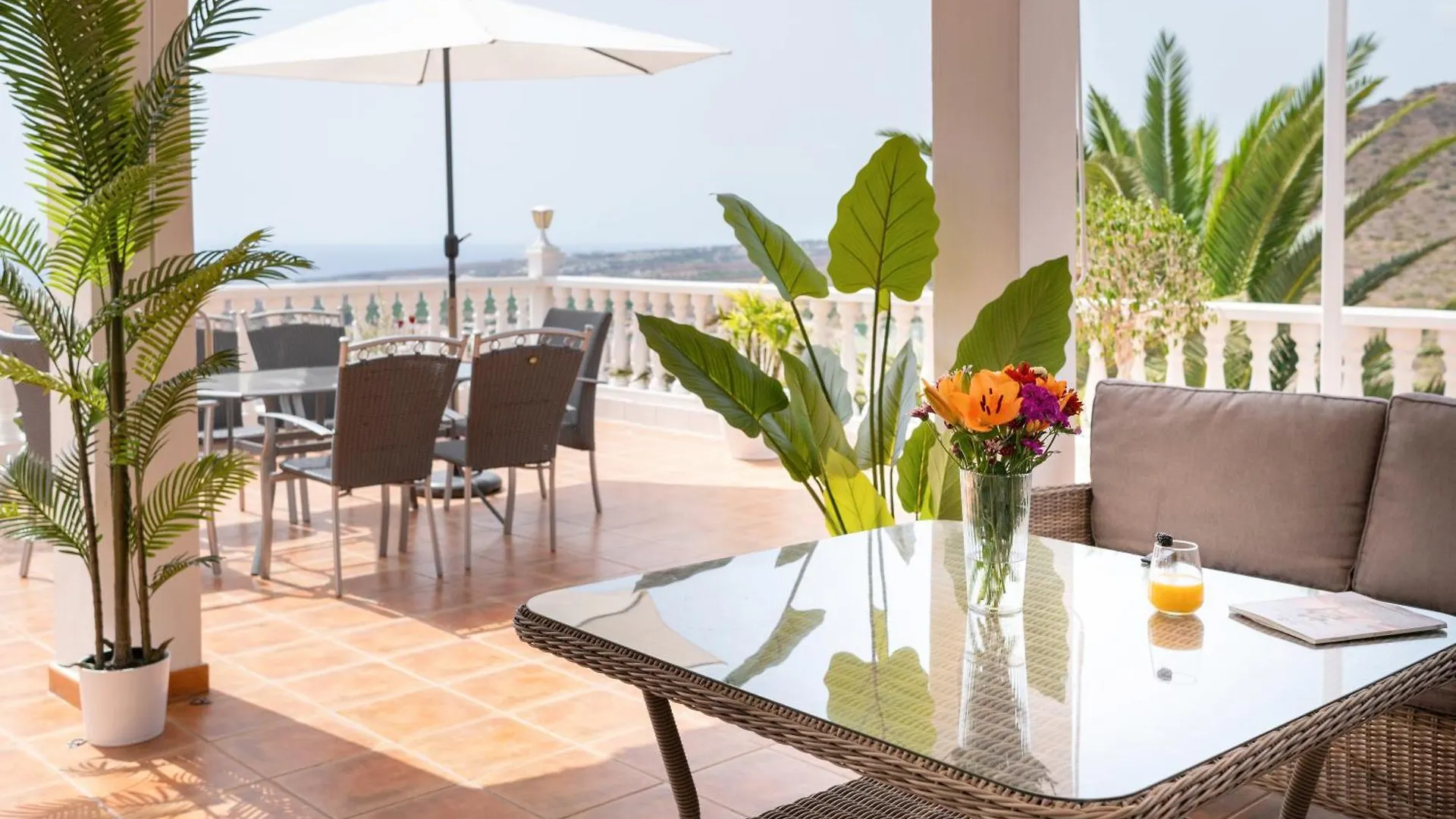 Casa de Férias Enchanting Villa Portocervo Costa Adeje  Espanha
